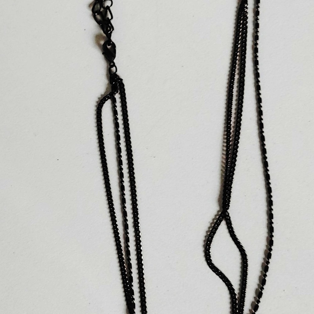 Black Crystal Bow Beaded Choker Necklace - Picture 6 of 6